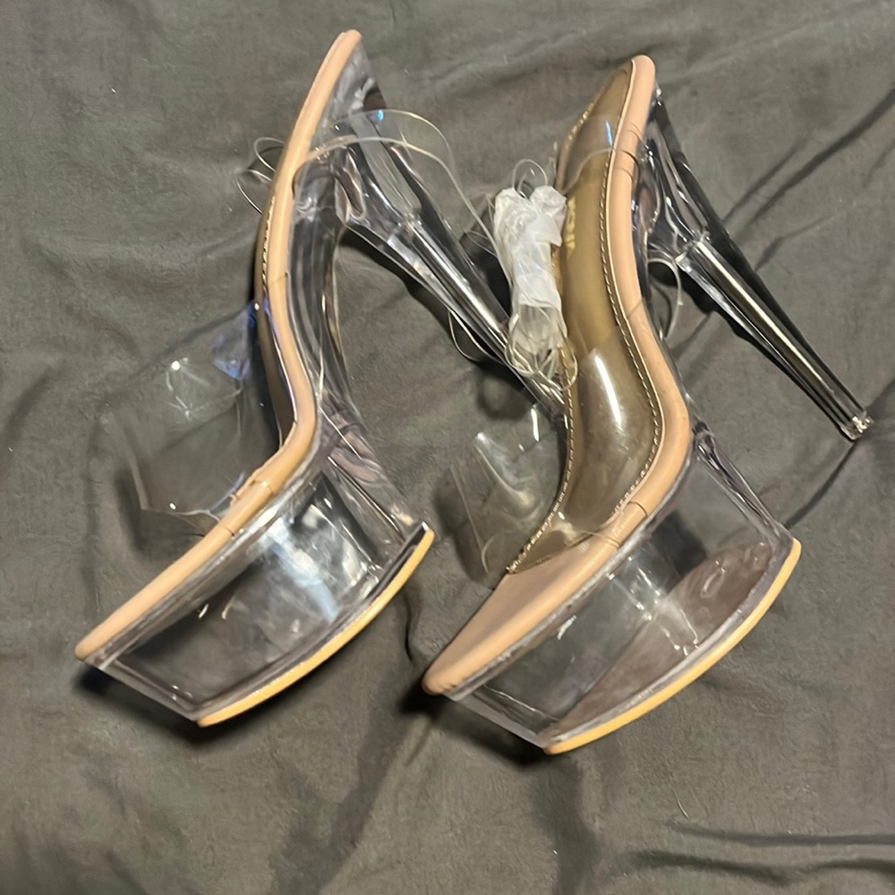 Clear platforms